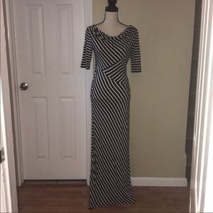 Jessica Simpson Maternity Maxi